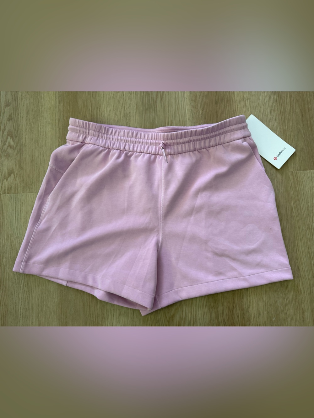 NWT lululemon Softstreme high rise short 4” size 12